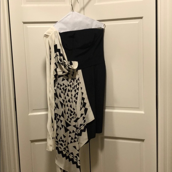 Bcbg black and whit dress - Picture 1 of 6